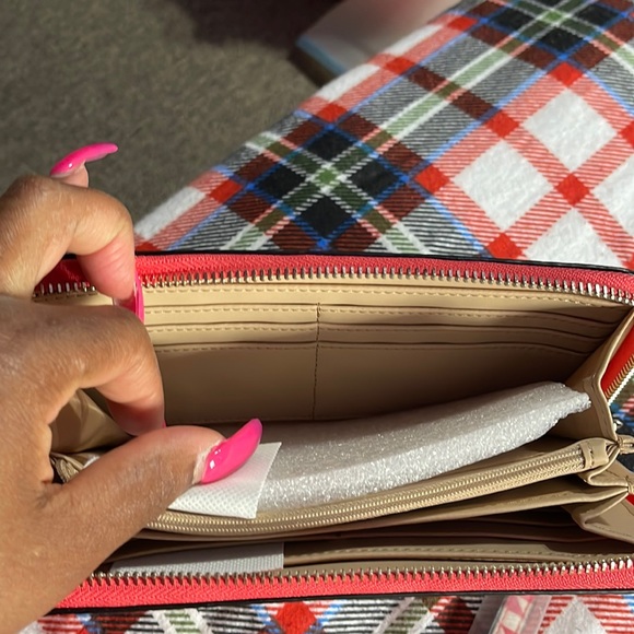 Guess zip around wallet wristlet never used in multi color - Picture 6 of 6